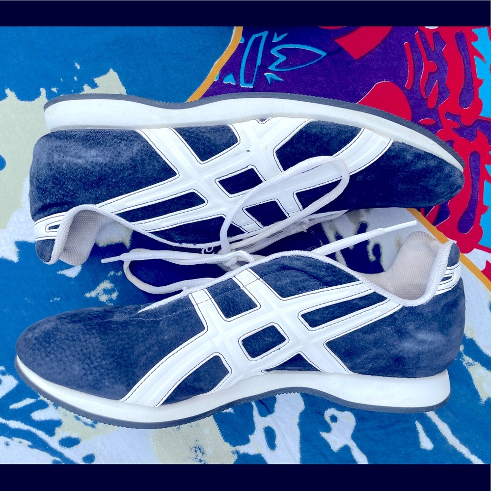 Classic used ASICS Navy blue suede
